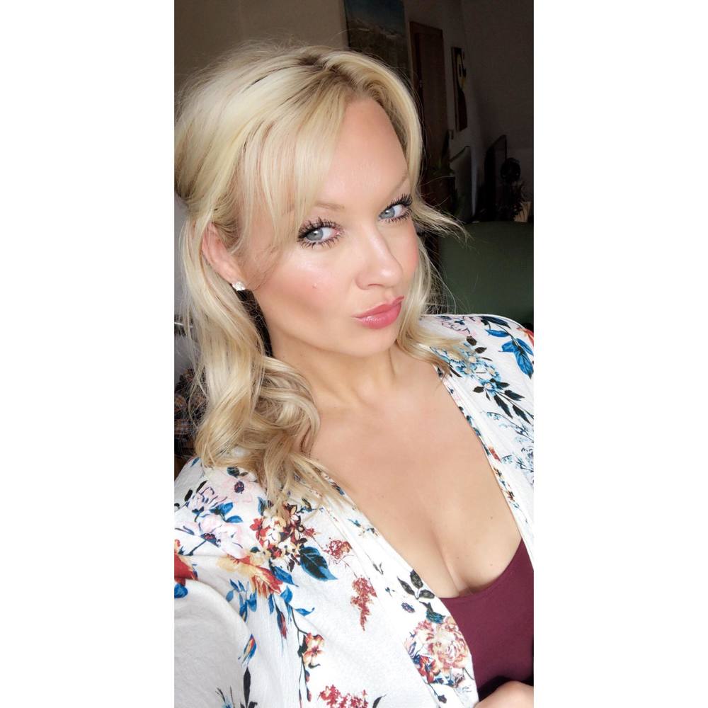 Meet your Posher, Bobbie